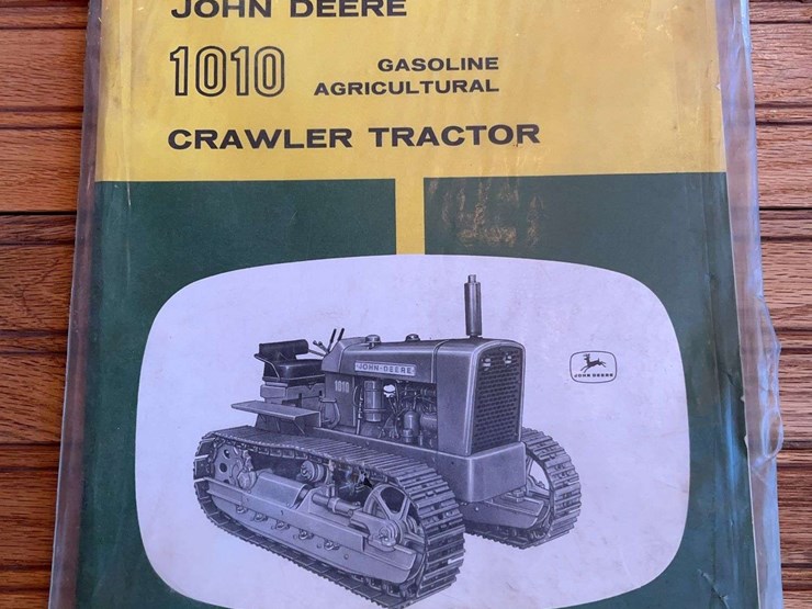 john-deere-1010-crawler-operator's-manual-image-1