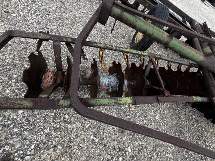 john-deere-14-image-8