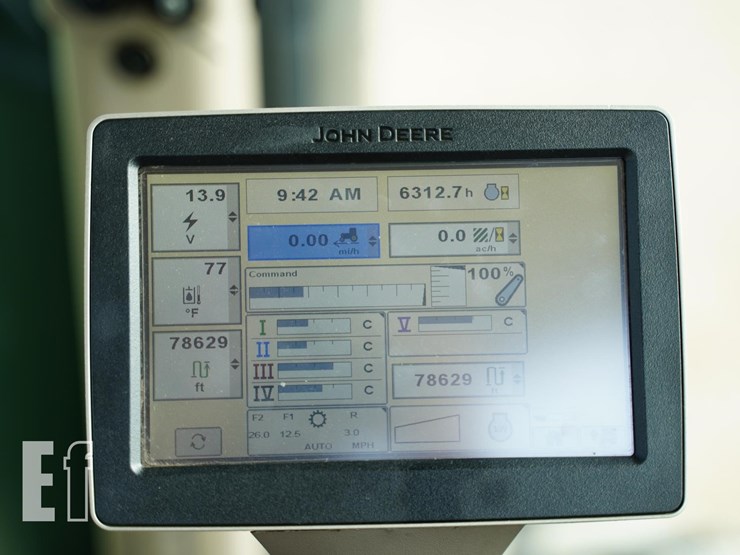 2013-john-deere-8360rt-image-43