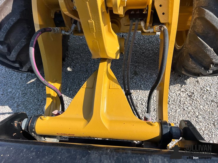 2023-caterpillar-908-image-12
