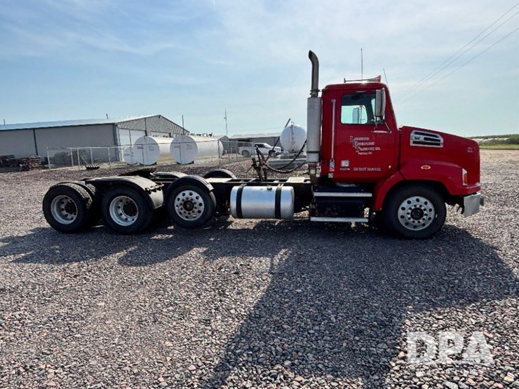 2017-western-star-w4700sb-day-cab-truck-(gp11326,-unit-81)-image-8