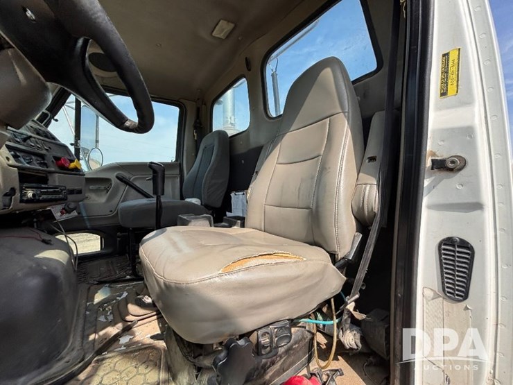 2006-sterling-day-cab-truck-(gp11332,-unit-18)-image-82