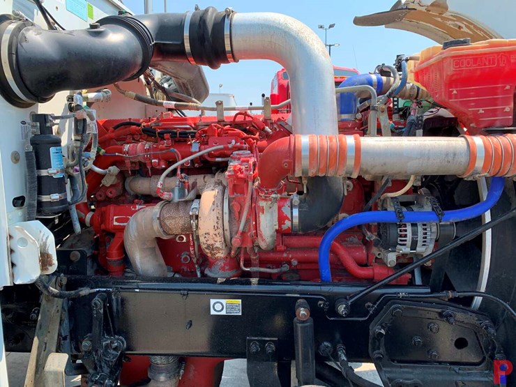 2013-peterbilt-367-image-10