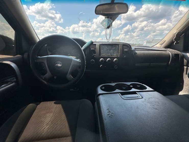 2009-chevrolet-silverado-image-32