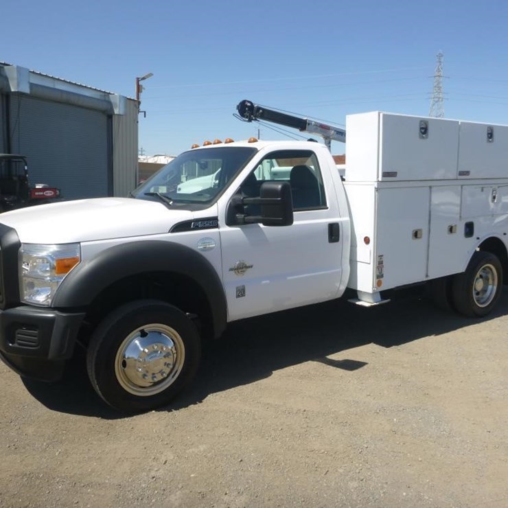 2011 FORD F550
