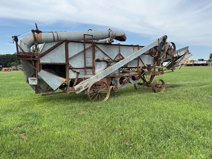 baker-threshing-machine-image-4