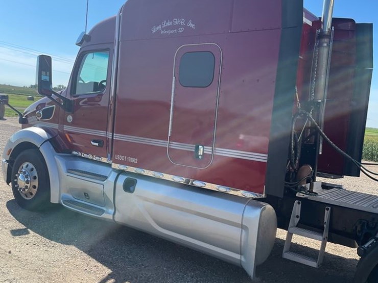 2018-peterbilt-truck-(dr12147)-image-3