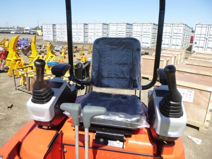 2025-tpm-16-hydraulic-excavator-image-19
