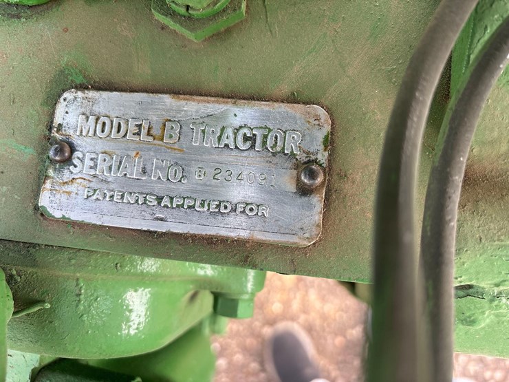 1949-john-deere-b-image-16