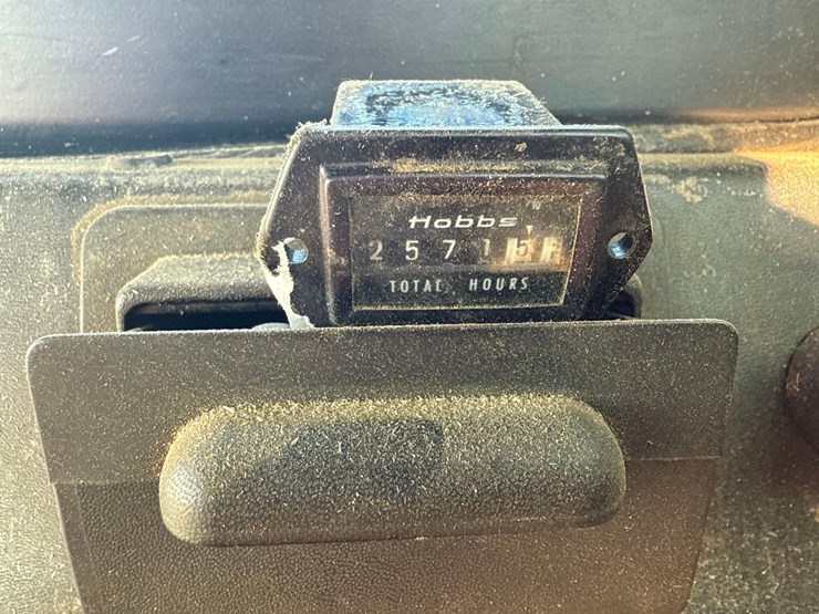1981-john-deere-7720-image-24