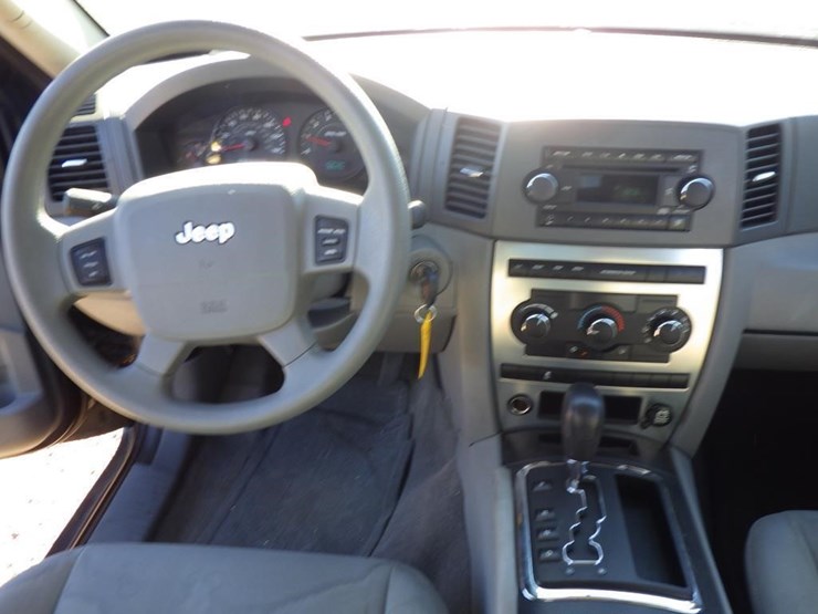 2006-jeep-grand-cherokee-image-9
