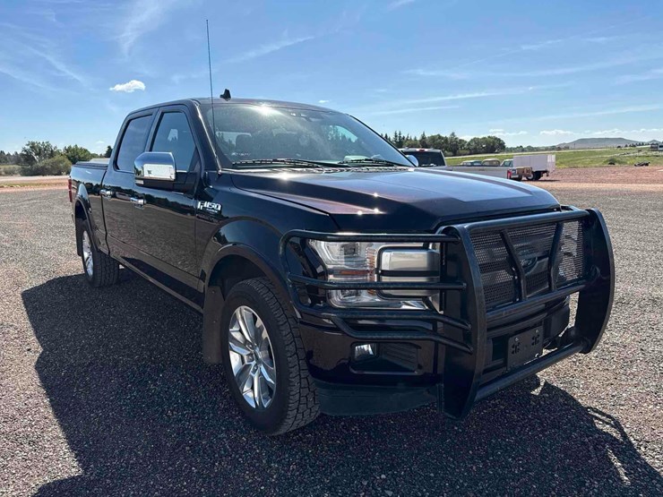 2020-ford-f150-platinum-image-13