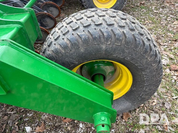 2022-john-deere-n530c-image-36