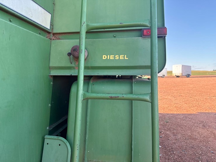 1981-john-deere-7720-image-14
