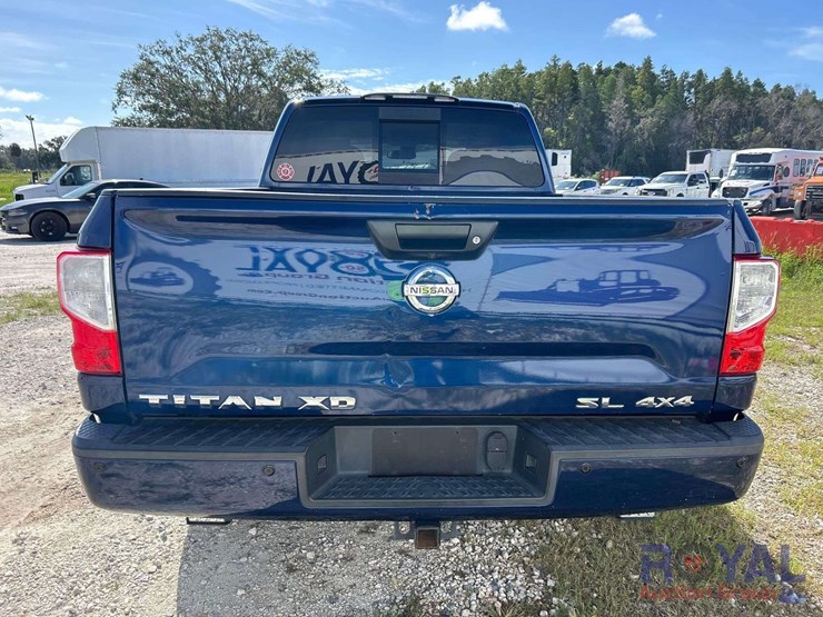 2016-nissan-titan-image-27