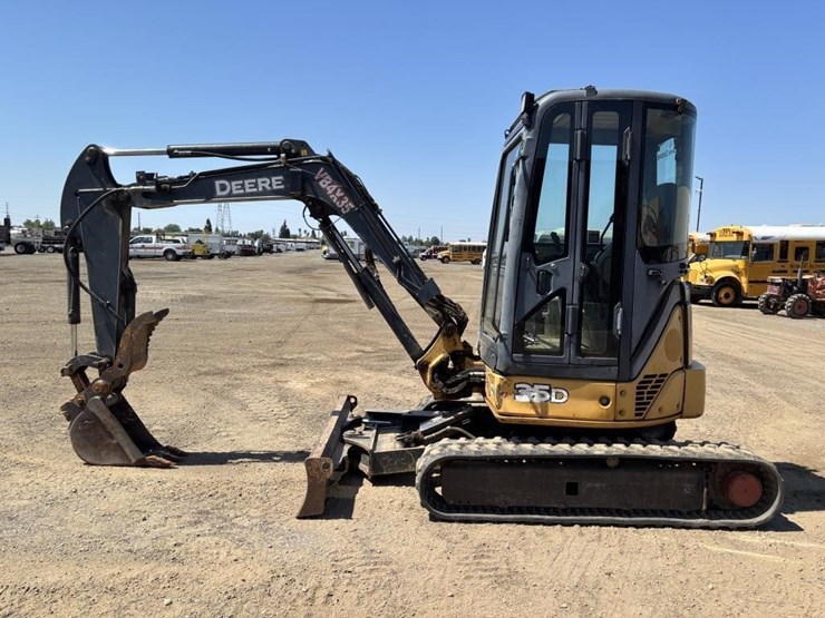 deere-35d-image-5