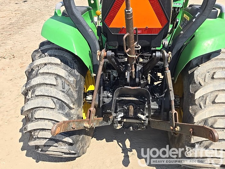 2009-john-deere-3038e-image-28