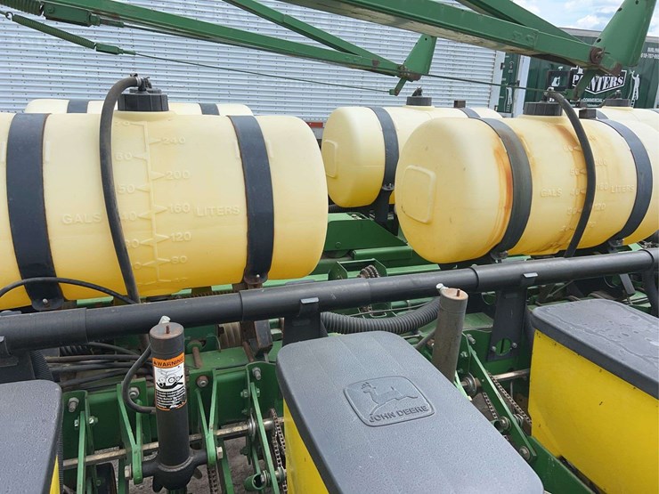 john-deere-7200-image-12