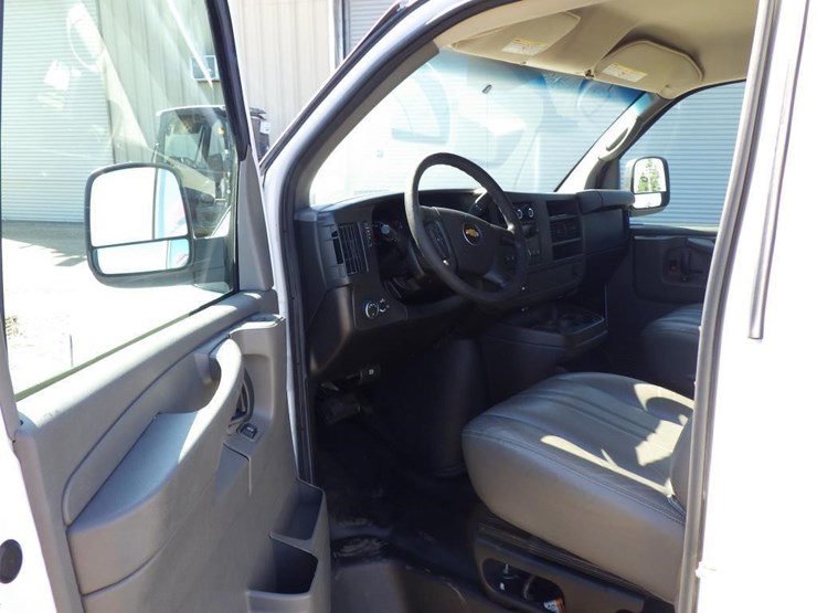 2014-chevrolet-express-2500-image-5
