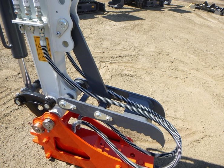 bttl-et15h-6-hydraulic-excavator-image-10