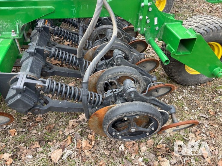 2022-john-deere-n530c-image-35