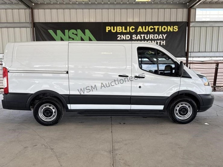 2018-ford-transit-image-1