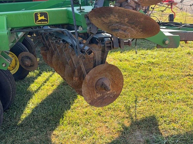 john-deere-630-image-6
