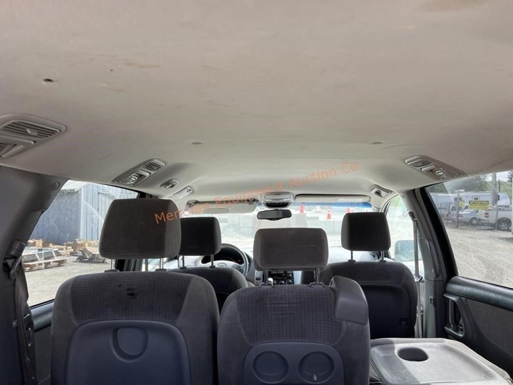 2006-toyota-sienna-image-22