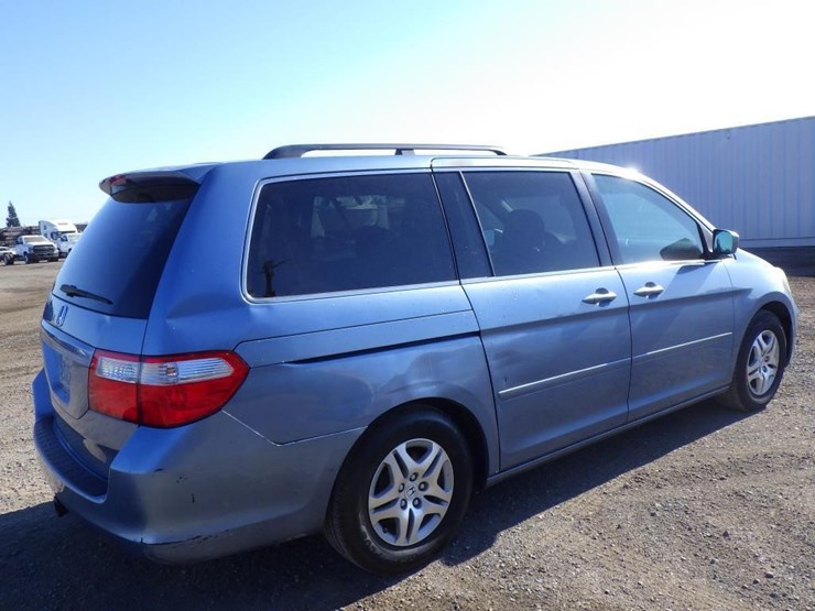 2007-honda-odyssey-image-3