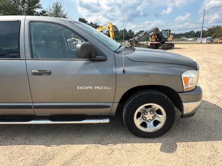 2006-dodge-ram-1500-image-17