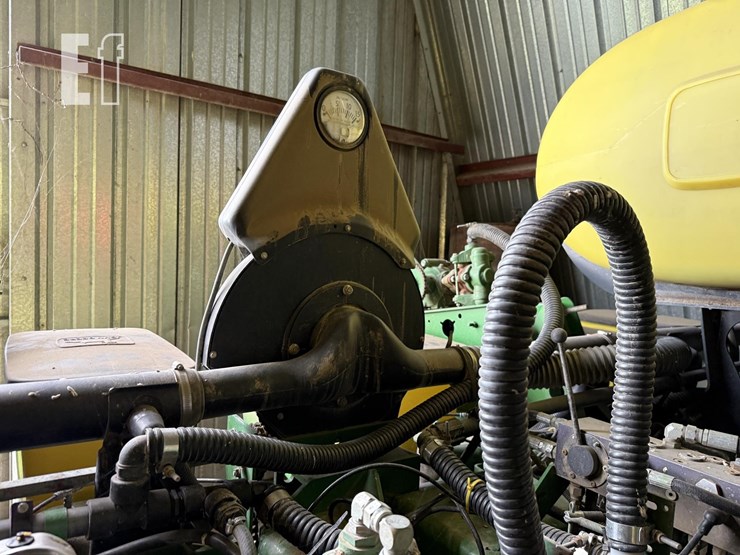 1997-john-deere-1770-image-35