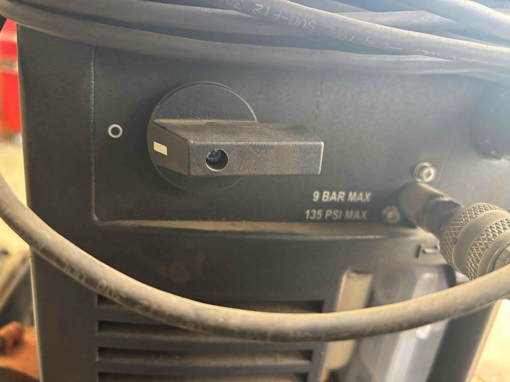 hypertherm-powermax-65-plasma-cutter-image-4