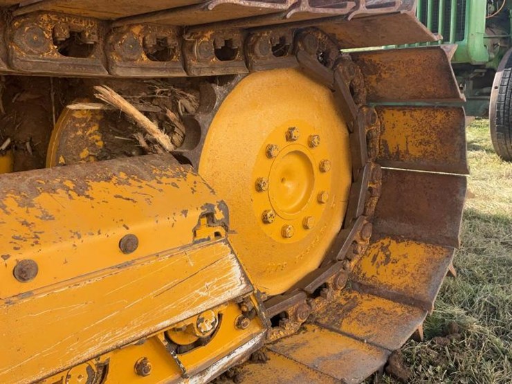 2017-deere-450k-lgp-image-19