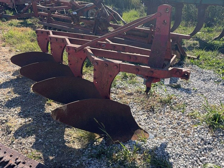 massey-ferguson-4-image-1