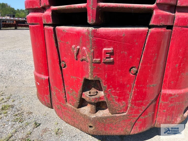 yale-20,000#-model-g-5-200-propane-forklift.-forks-are-4'-6"-long-by-7"-wide-by-3-1/4"-thick.-image-12