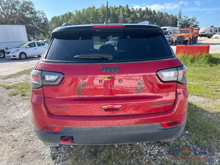 2023-jeep-compass-image-28
