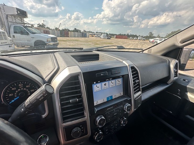 2017-ford-f150-lariat-image-48