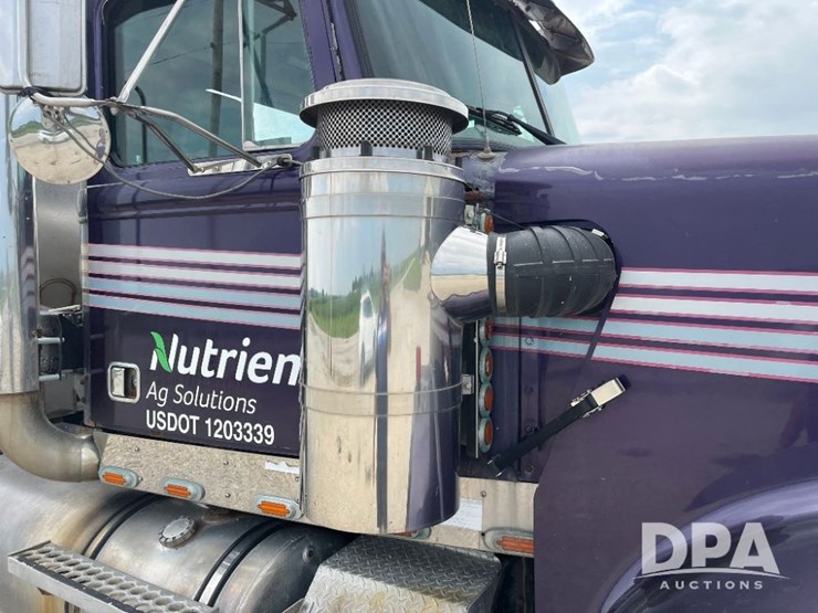 1996-western-star-model-496f-liquid-nurse-truck-(jn2748,-unit-40582)-image-31