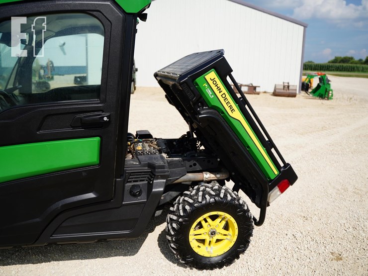 2021-john-deere-gator-xuv-835r-image-23