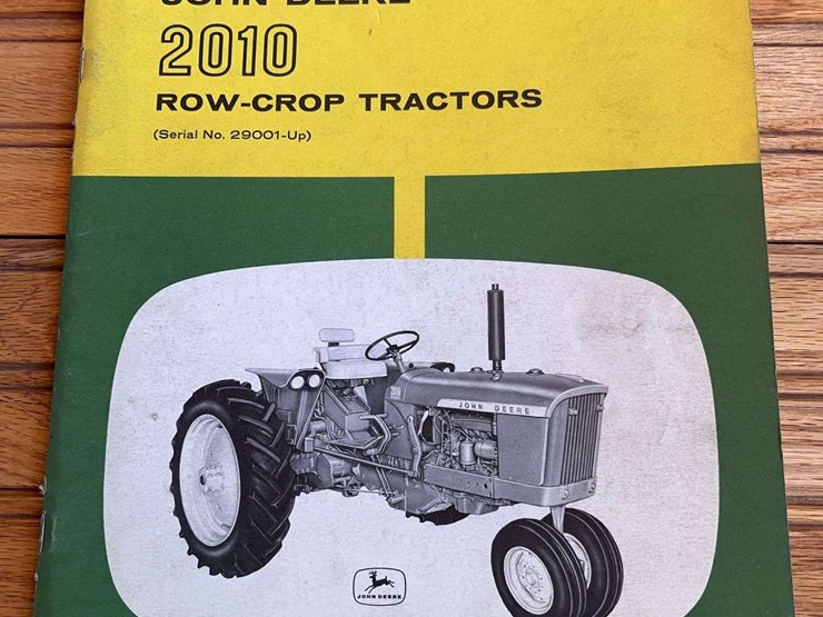 john-deere-2010-tractor-operator's-manual-image-1