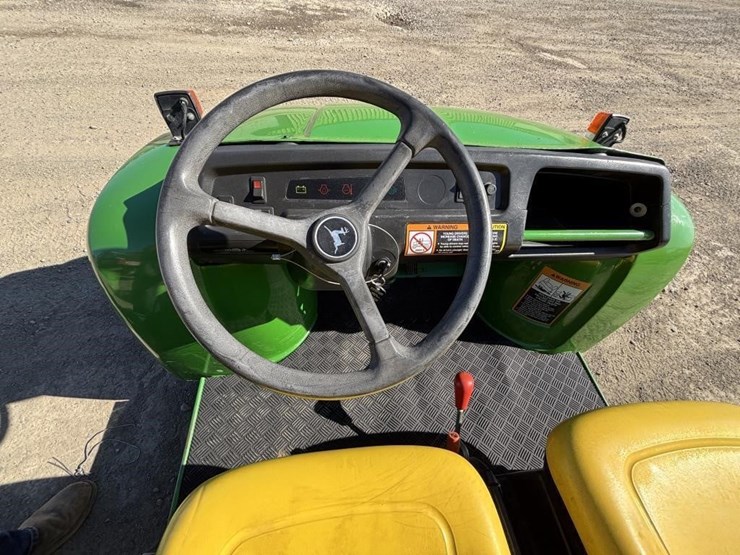 john-deere-gator-image-14