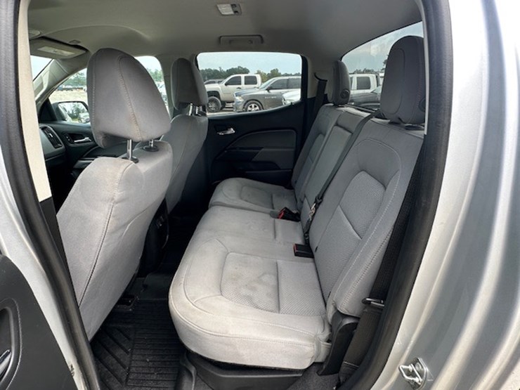 2020-chevrolet-colorado-image-23