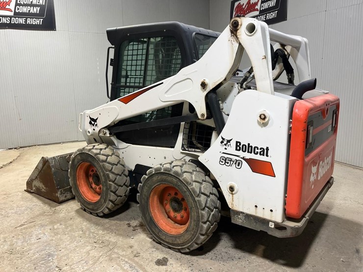 2019-bobcat-s570-image-3