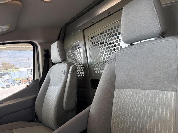 2018-ford-transit-image-23