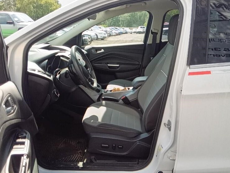 2014-ford-escape-se-image-7
