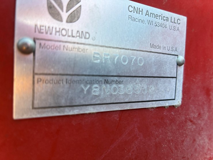 2008-new-holland-br7070-image-9