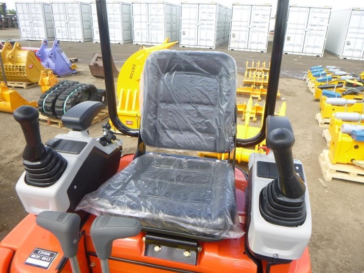 2025-tpm-16-hydraulic-excavator-image-17