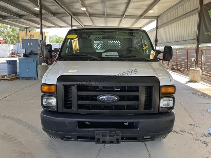 2012-ford-cargo-image-2