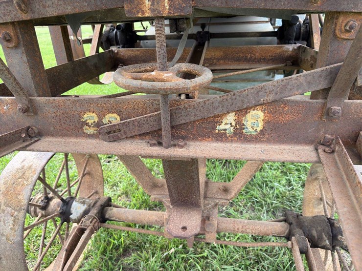 baker-threshing-machine-image-31