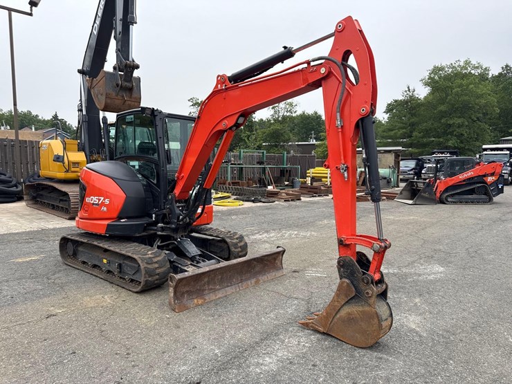 2021-kubota-kx057-5-image-2